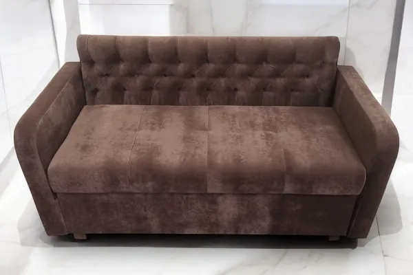 Кухонный прямой диван Таон-4M с каретной стяжкой и подлокотниками (раскладушка) - Кухонные диваны