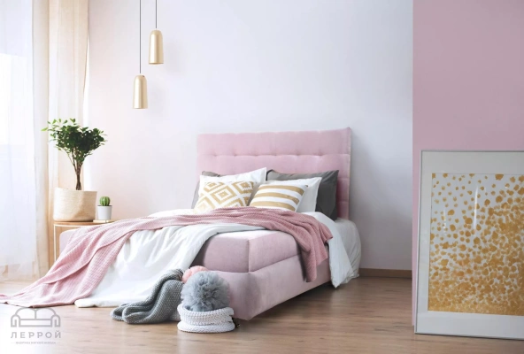 Тахта Реми. Детальная фотография