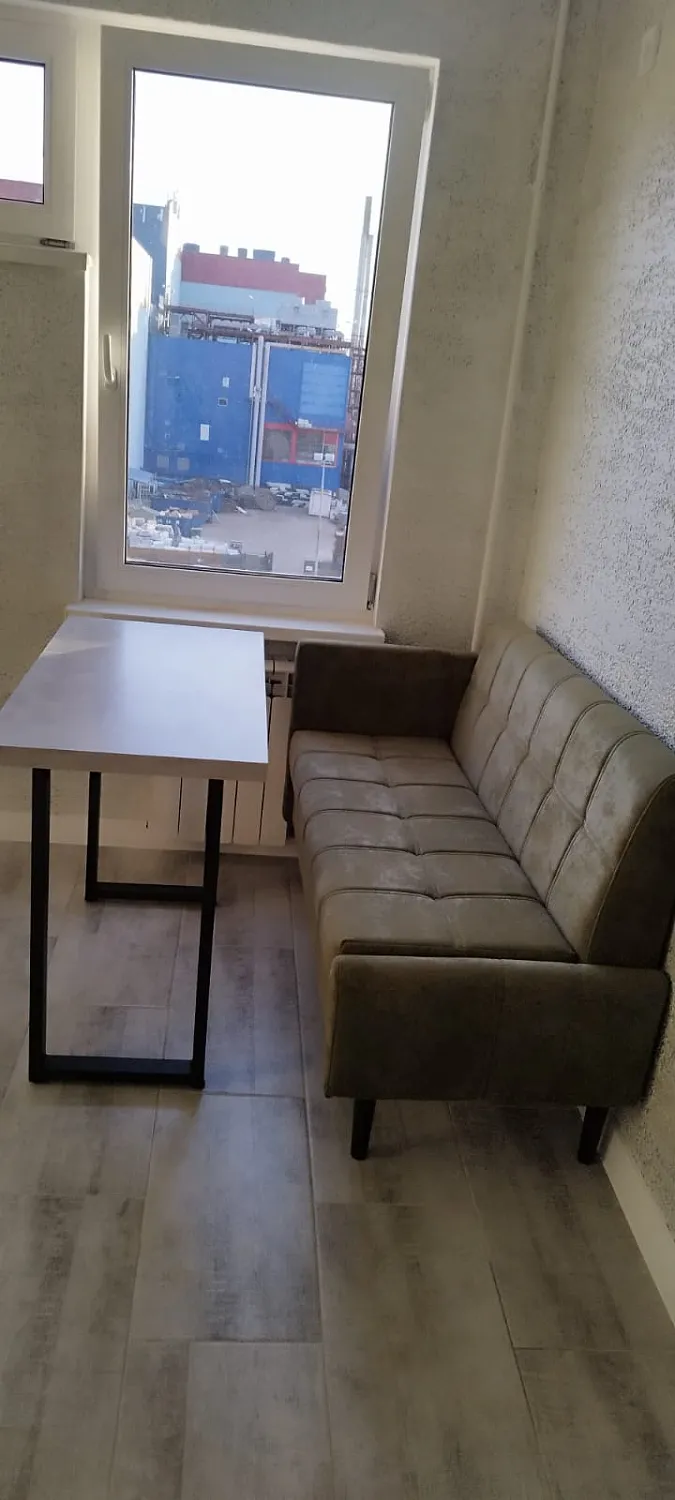 Кухонный прямой диван Авалон с ящиком (высокий подлокотник) Кухонный прямой диван Авалон с ящиком (высокий подлокотник) - Кухонные диваны