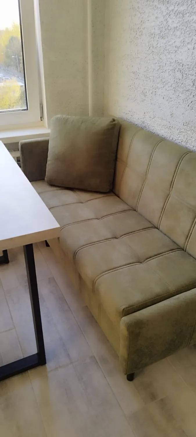 Кухонный прямой диван Авалон с ящиком (высокий подлокотник) Кухонный прямой диван Авалон с ящиком (высокий подлокотник) - Кухонные диваны